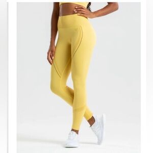 Women’s Best Renew Medium Leggings